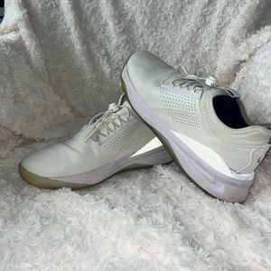 White Clove nursing shoes